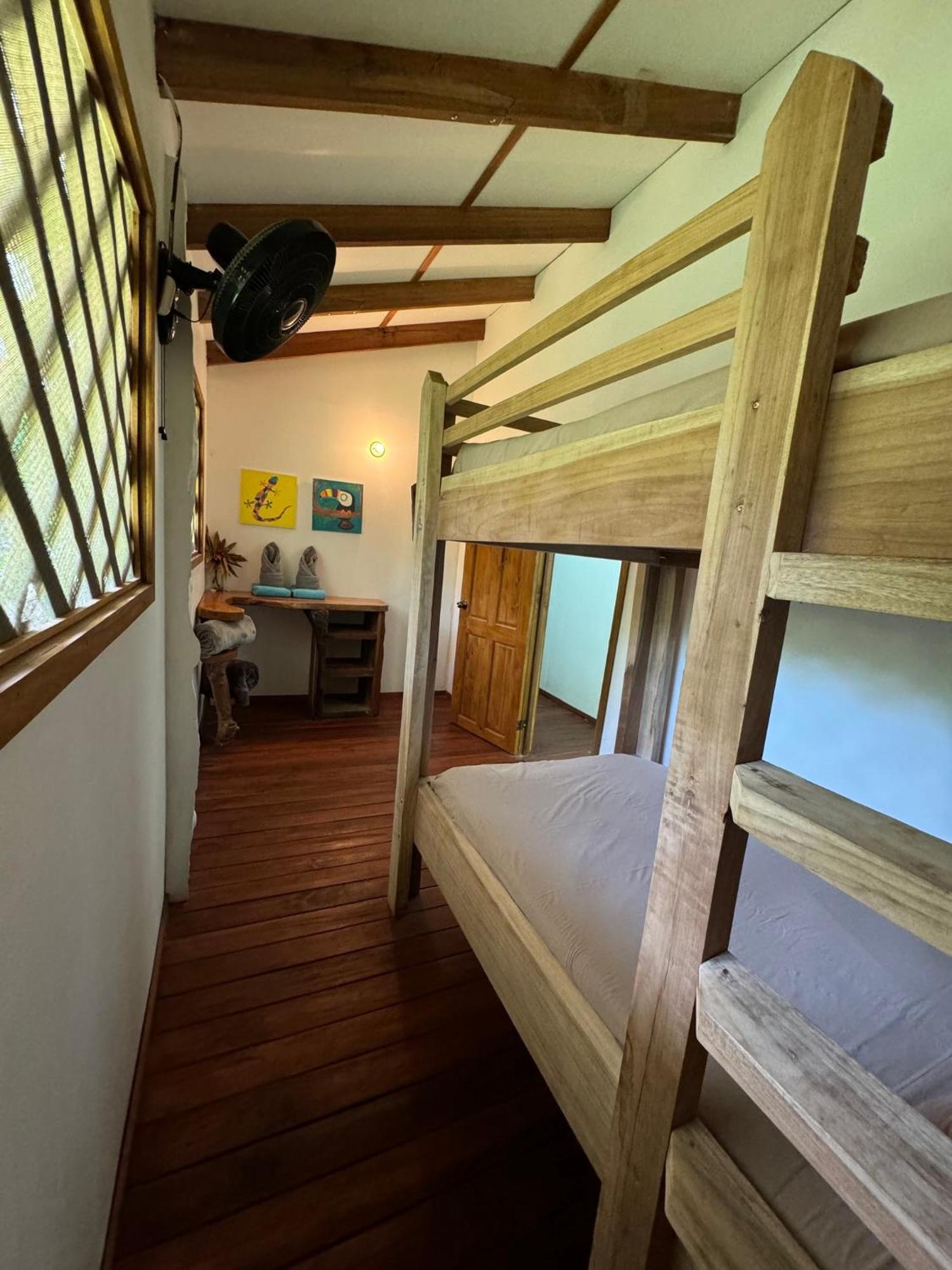 Passion Fruit Lodge Cahuita Exterior photo