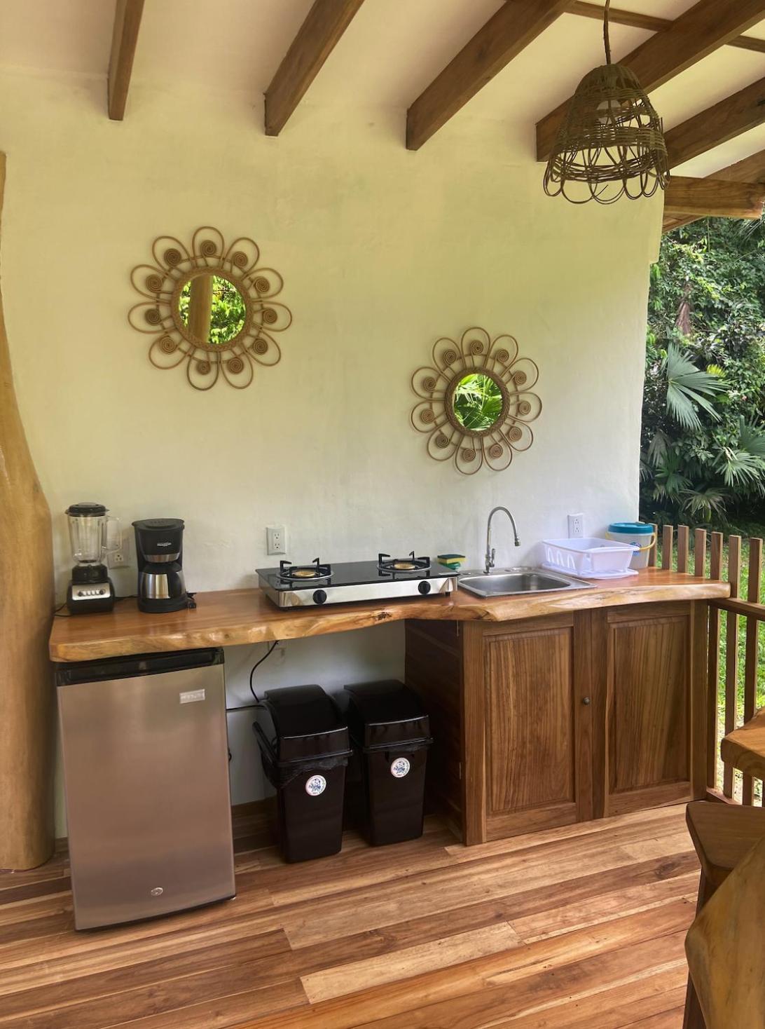 Passion Fruit Lodge Cahuita Exterior photo