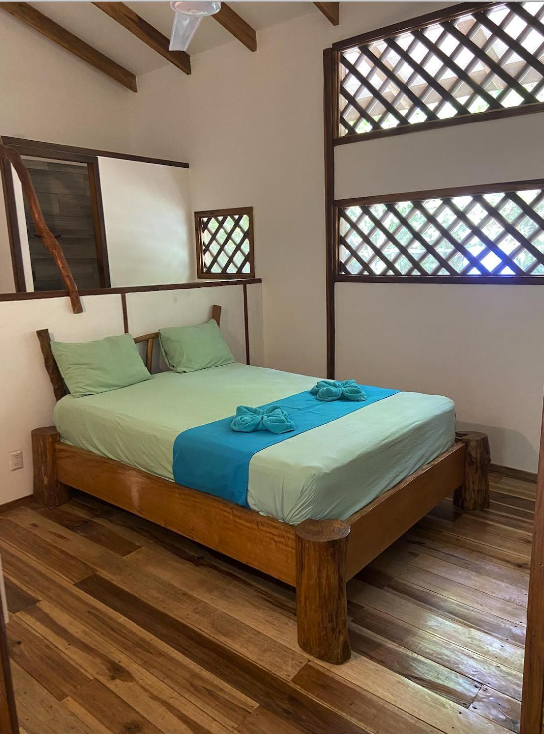 Passion Fruit Lodge Cahuita Exterior photo