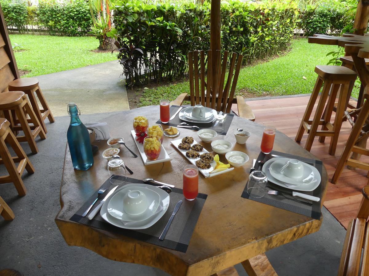 Passion Fruit Lodge Cahuita Exterior photo